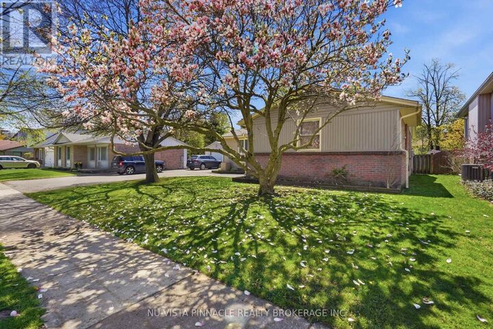 Property Photo:  109 Brixham Crescent  ON N6K 1K9 