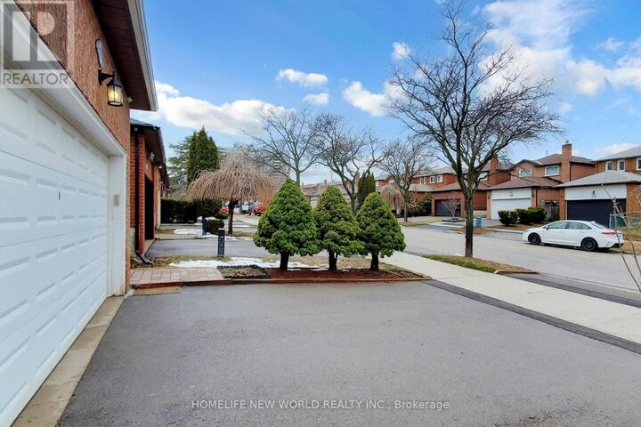 Property Photo:  179 Campbell Avenue  ON L4J 5A8 