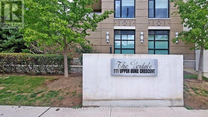 Property Photo:  111 Upper Duke Crescent 904  ON L6G 0C8 