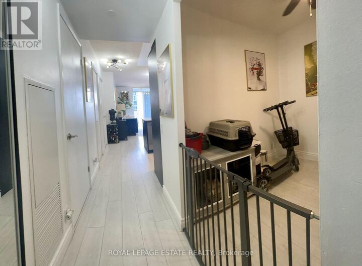 Property Photo:  5 Valhalla Inn Road 2805  ON M9B 0B1 