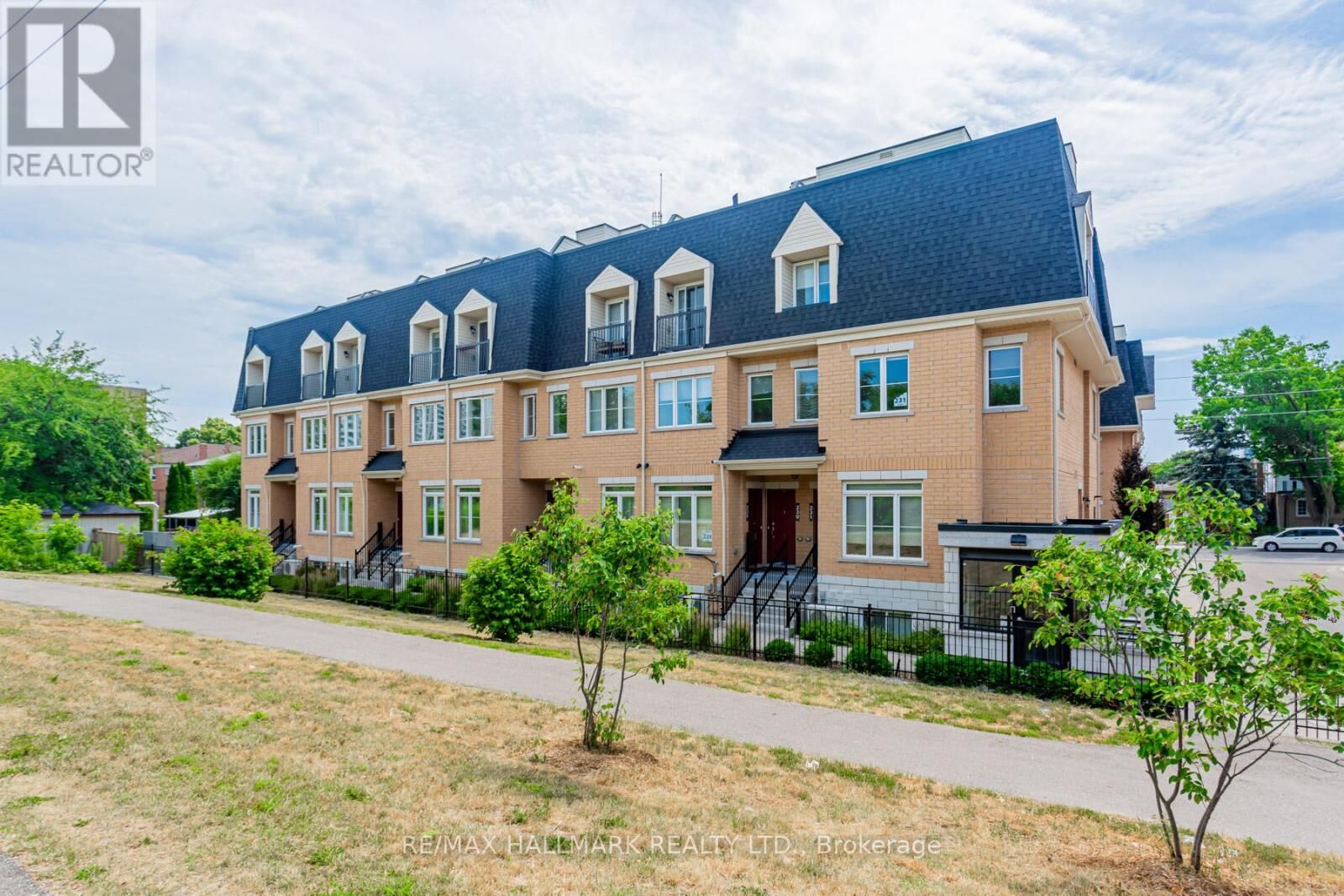 Property Photo:  380 Hopewell Avenue 224  ON M6E 2S2 