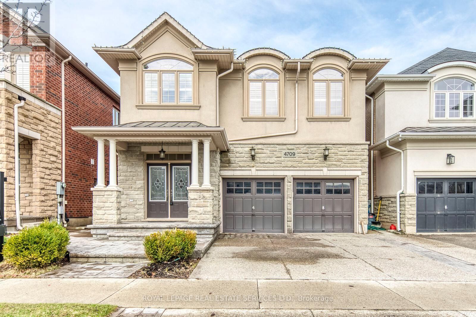 Property Photo:  4709 Irena Avenue  ON L7M 0K2 