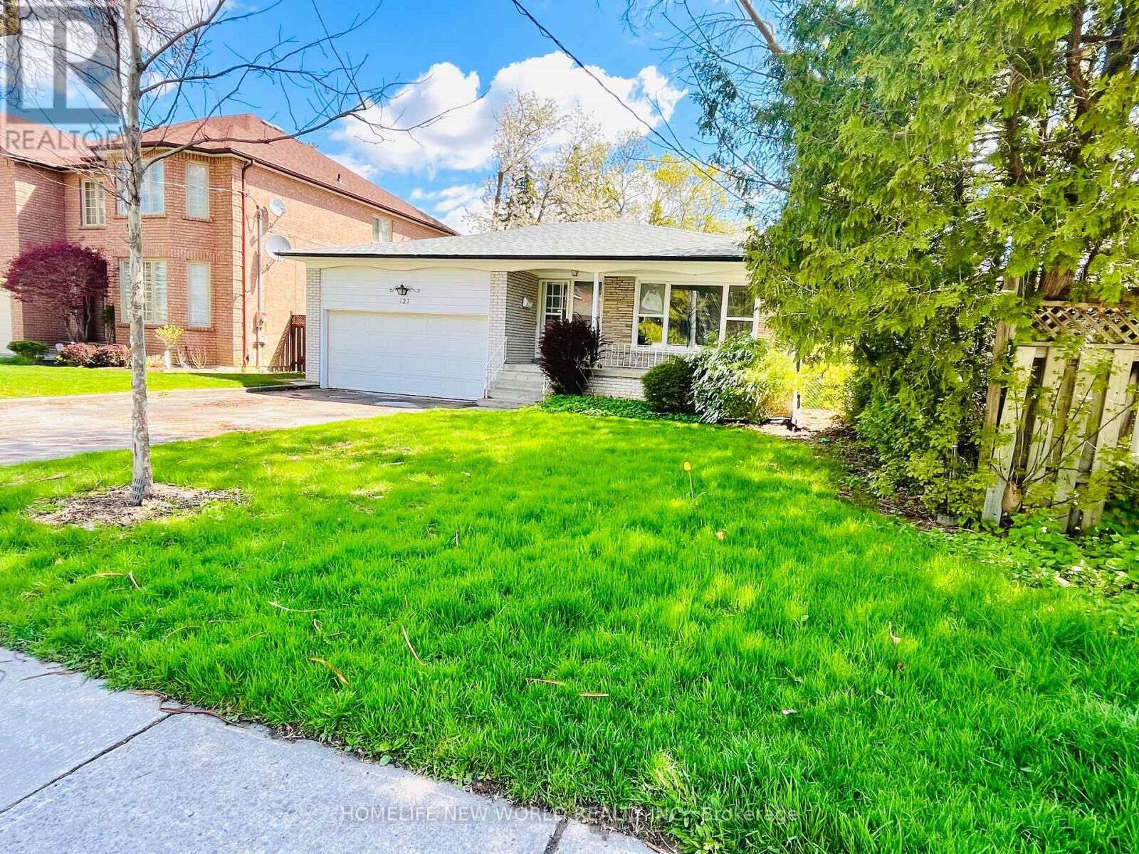 Property Photo:  127 Highgate Avenue Ground  ON M2N 5G5 
