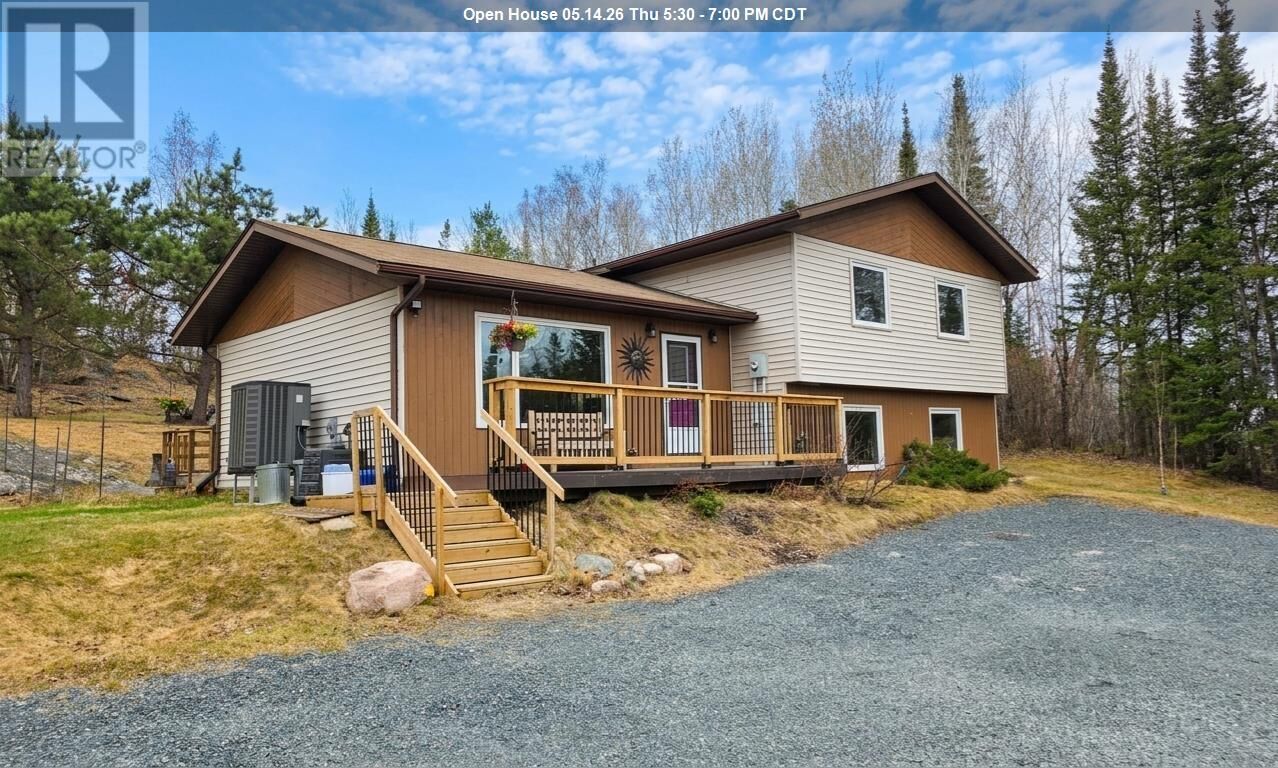 Photo de la propriété:  227 Transmitter Rd  ON P9N 0G9 