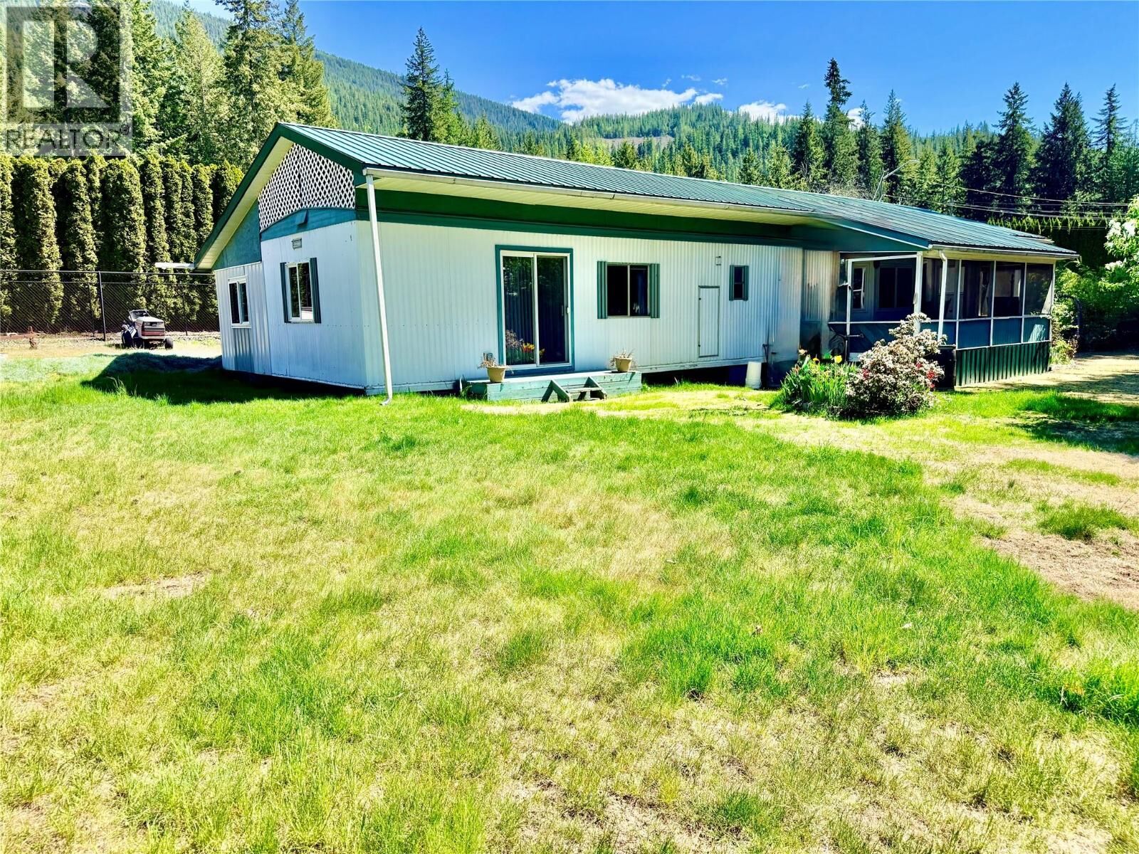 Property Photo:  627 Swanson Place  BC V0E 2K2 