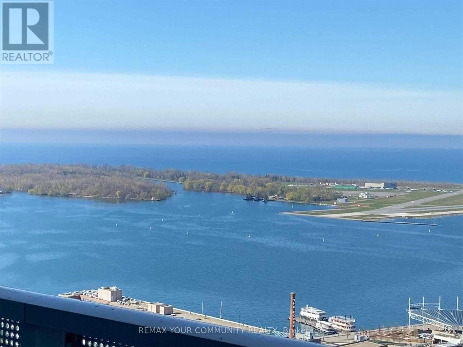 Property Photo:  88 Harbour Street 3701  ON M5J 1B7 
