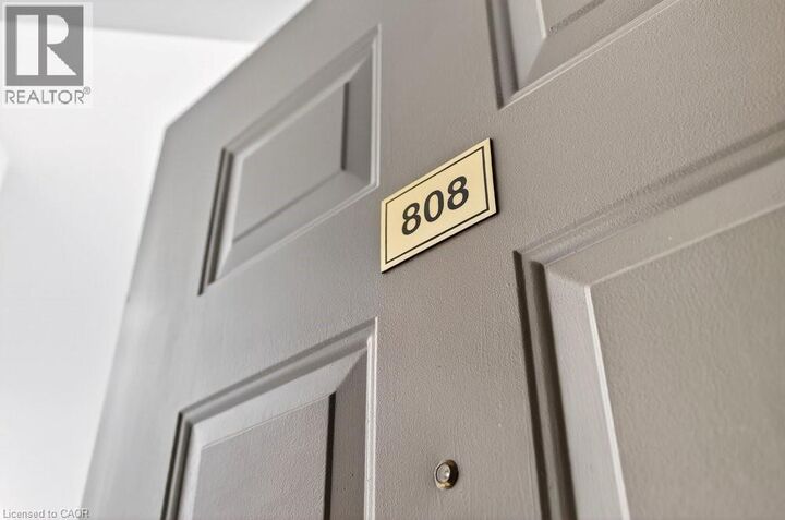 Property Photo:  5070 Pinedale Avenue 808  ON L7L 5V6 