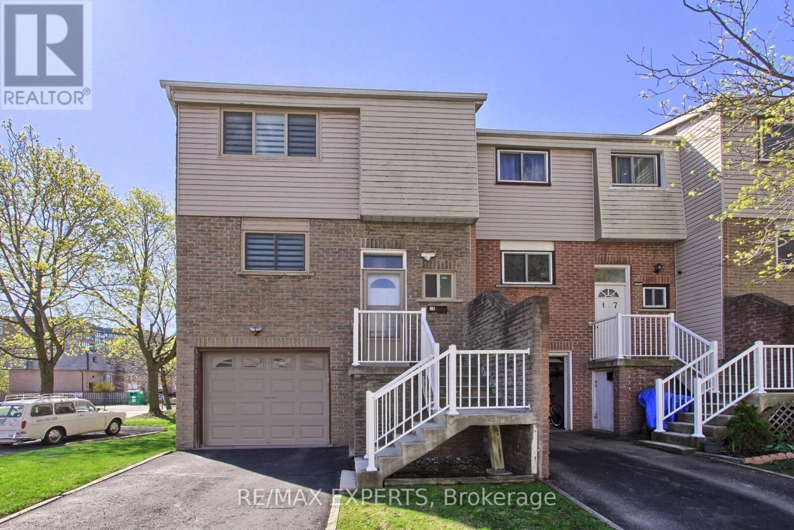 Property Photo:  1655 Geta Circle 16  ON L1V 3B5 