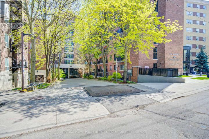 Property Photo:  97 Lawton Boulevard 202  ON M4V 1Z6 