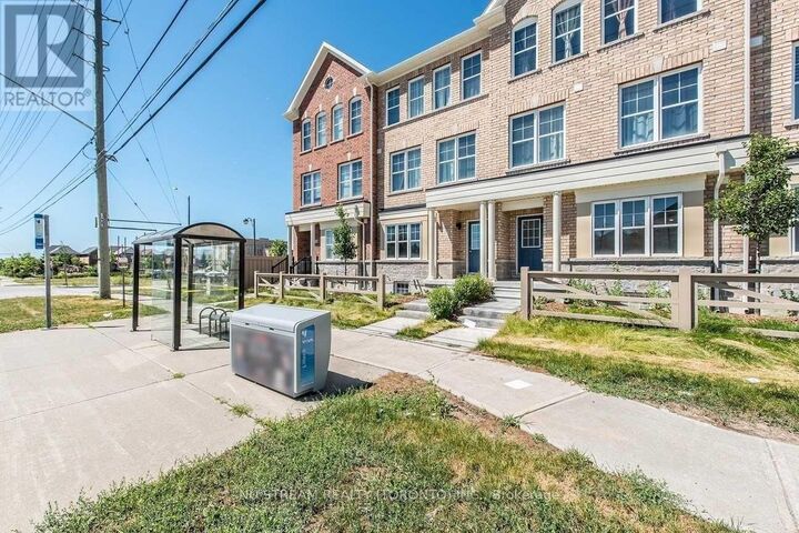 Property Photo:  10578 Bathurst Street  ON L6A 4Y4 