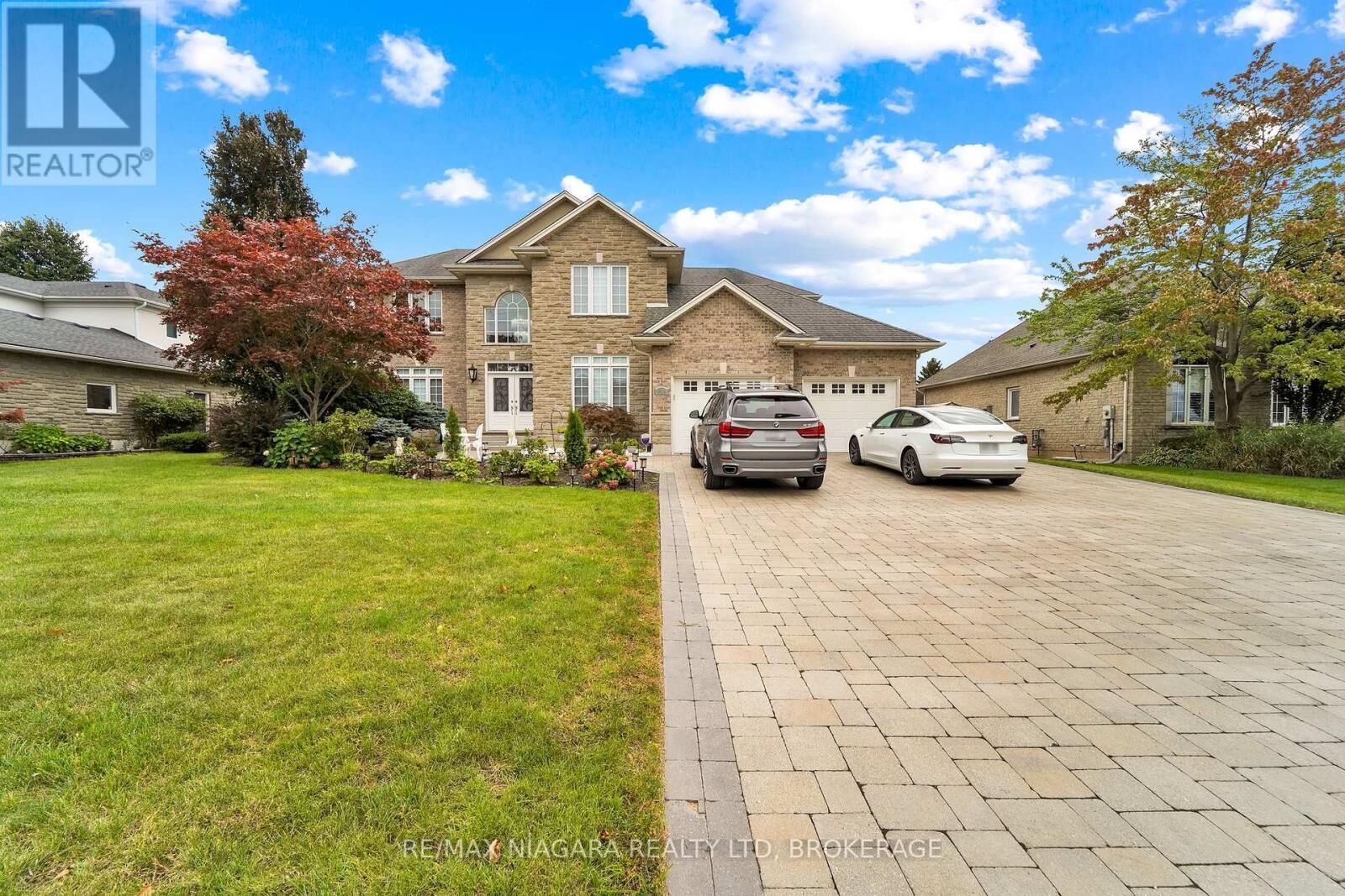Property Photo:  8018 Cathedral Drive  ON L2H 2Z2 