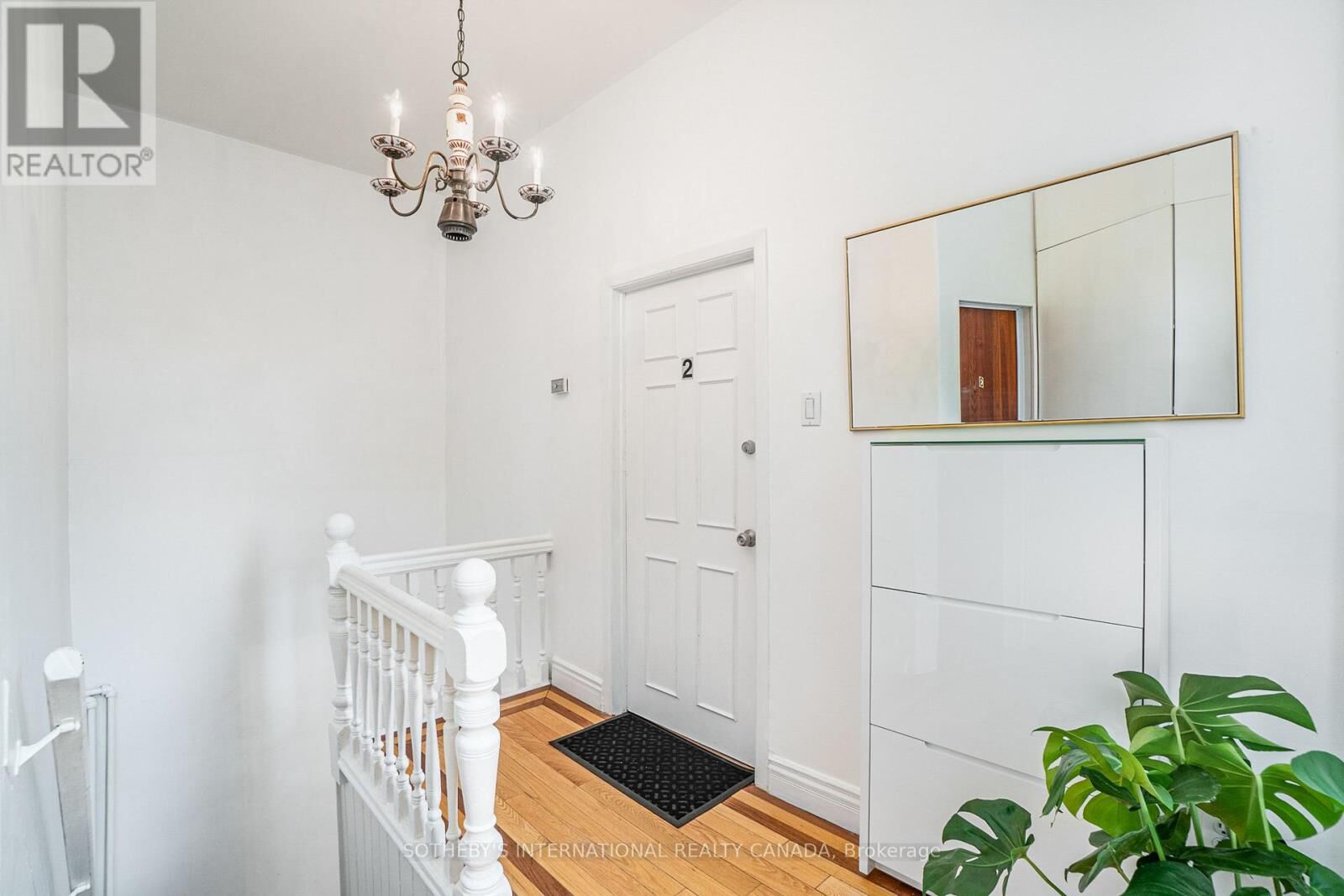 Property Photo:  225 Major Street #2  ON M5S 2L4 