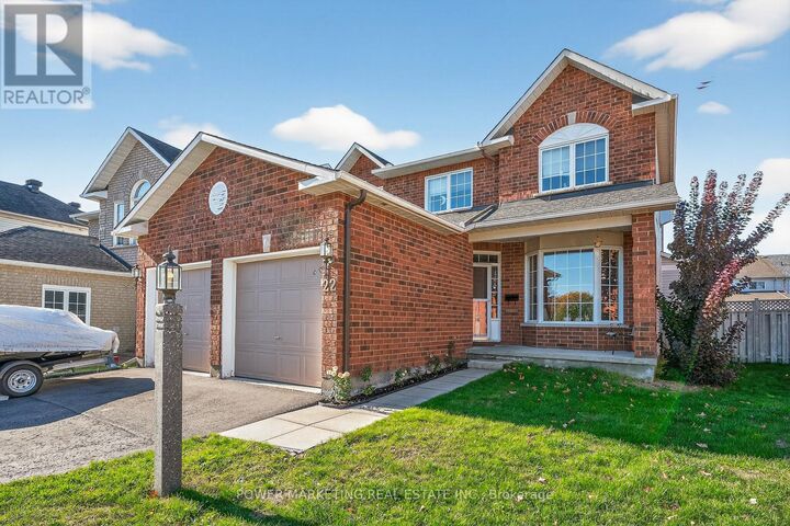 Property Photo:  22 New Deighton Crescent West  ON K2G 6H6 