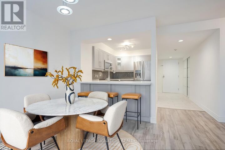 Property Photo:  50 Eglinton Avenue West 1106  ON L5R 3P5 