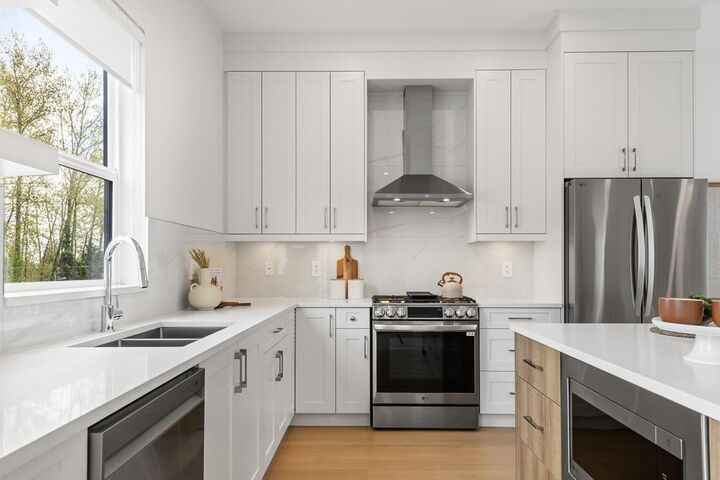 Property Photo:  20645 68 Avenue 9  BC V2Y 3Z4 