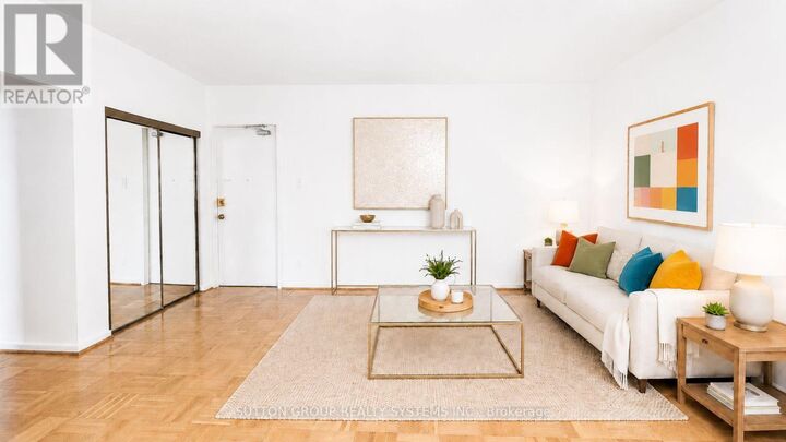 Property Photo:  2000 Bloor Street West 315  ON M6P 3L2 