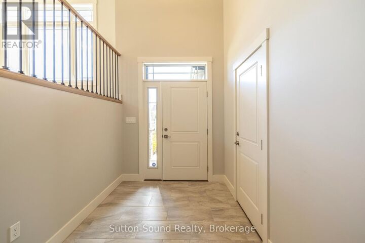 Property Photo:  368 5th Ave A Avenue West  ON N4K 6S7 