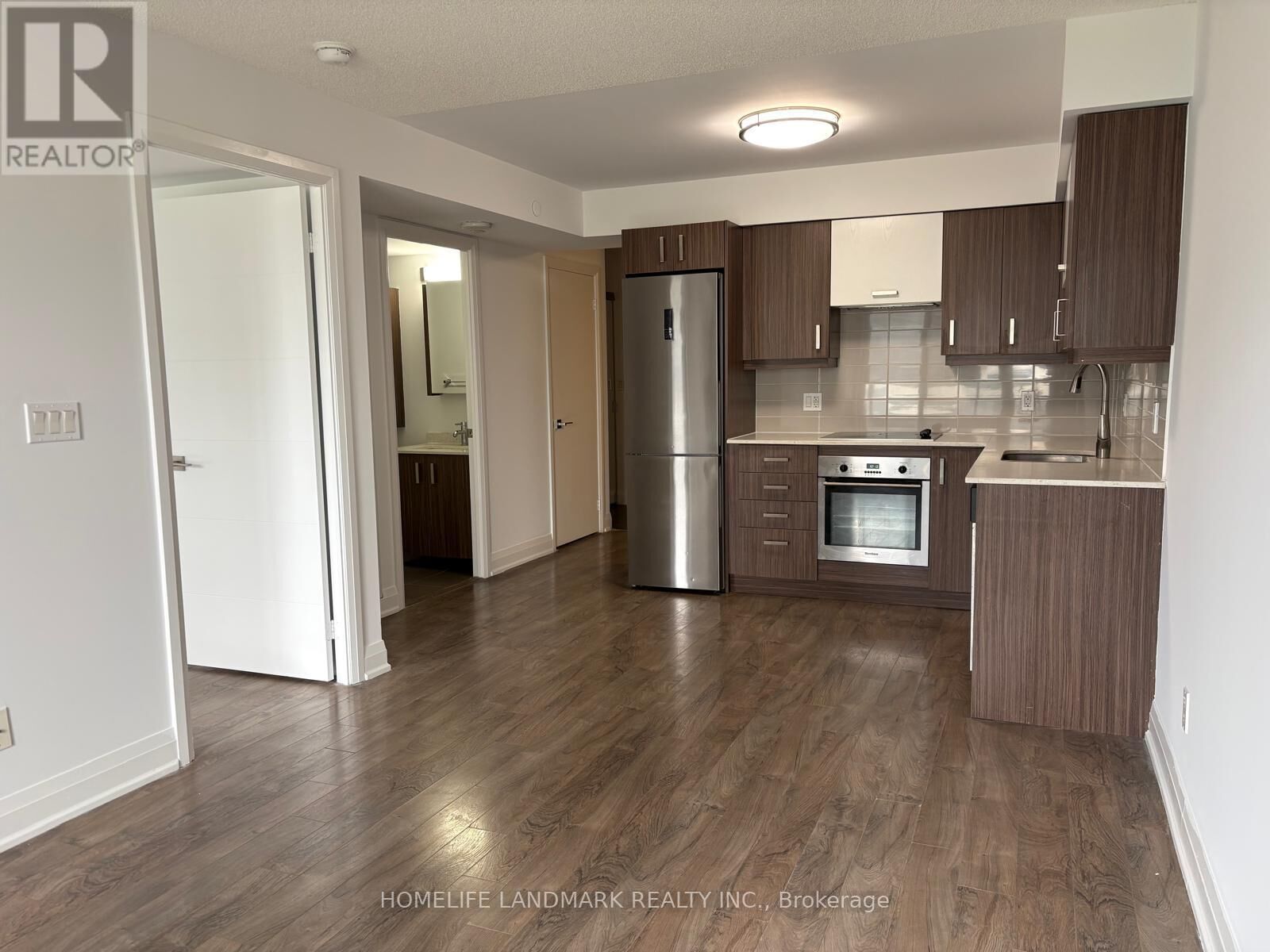 Property Photo:  18 Uptown Drive 525  ON L3R 5M5 