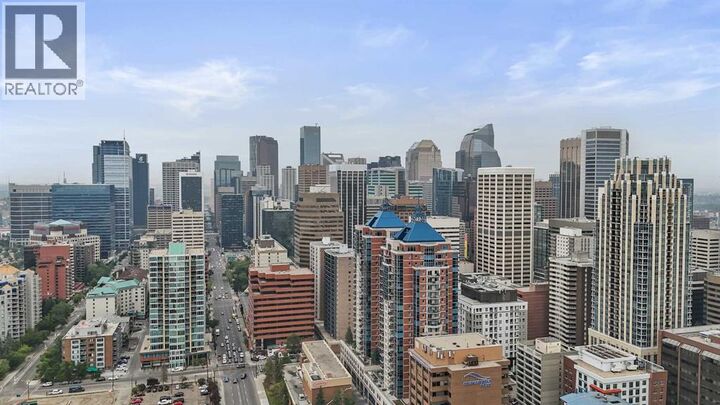 Property Photo:  910 5 Avenue Southwest  AB T2P 0C3 