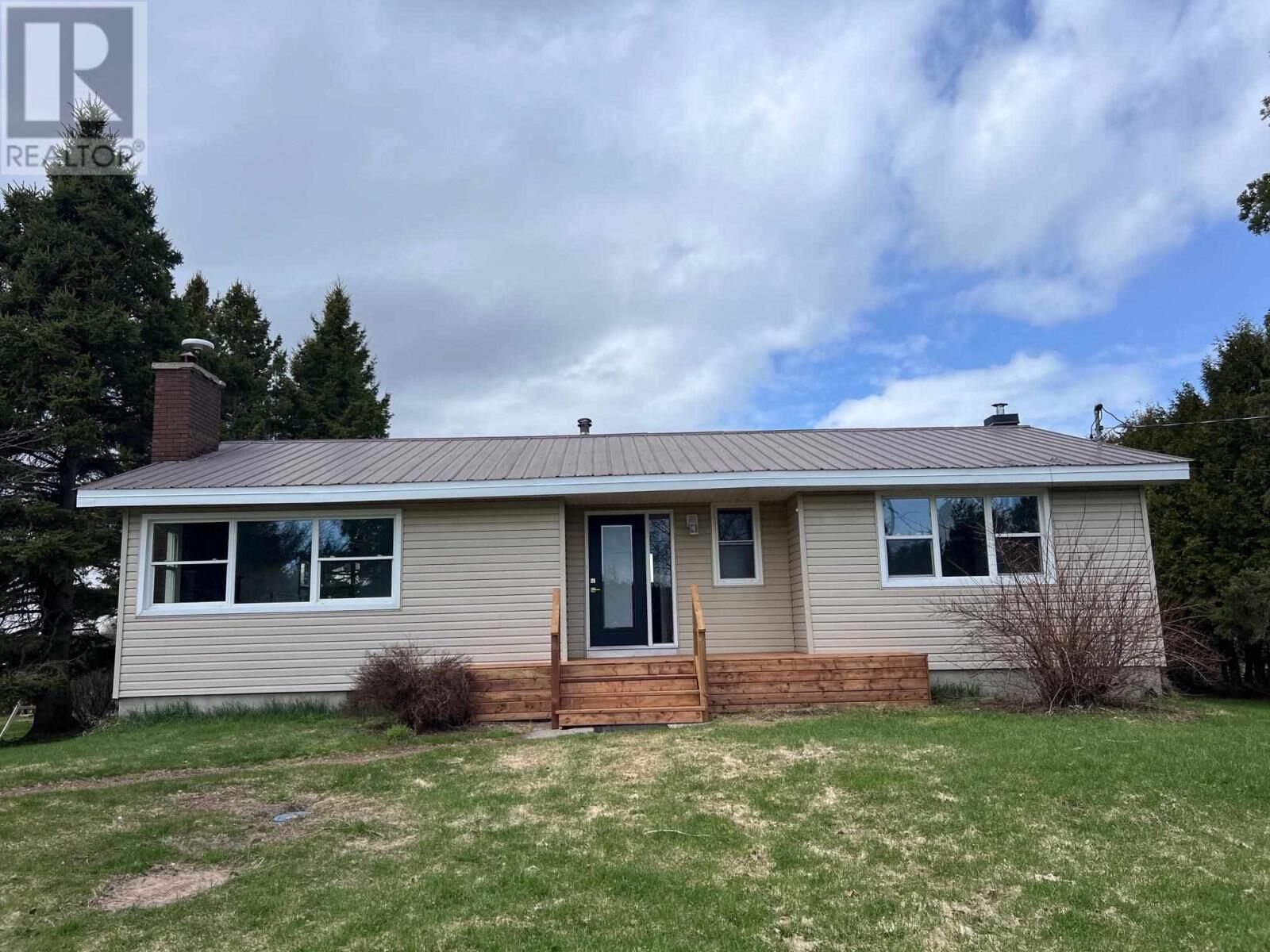 Property Photo: 826 I Line Rd ON P0R 1J0