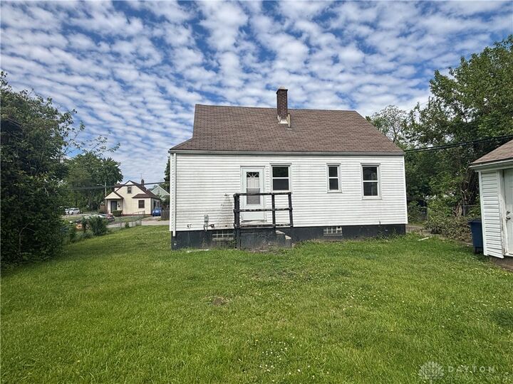 Property Photo:  1966 Peach Tree Avenue  OH 45406 