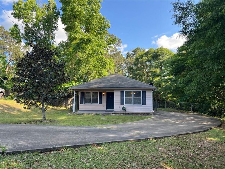 Property Photo:  71 Lee Road 2010  AL 36870 