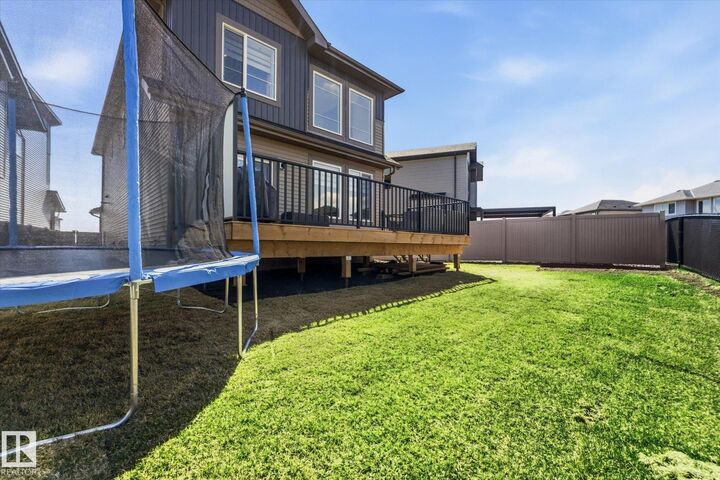 Property Photo:  14 Enns Crest  AB T8L 0Z4 