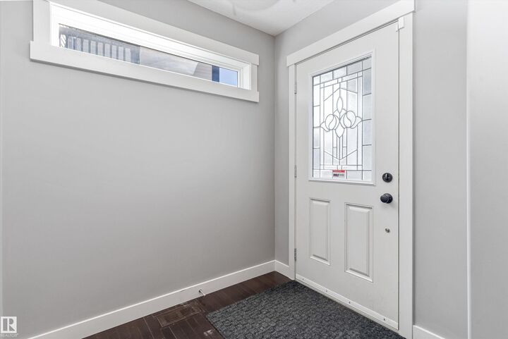 Property Photo:  3318 21A Avenue NW  AB T6T 0L1 