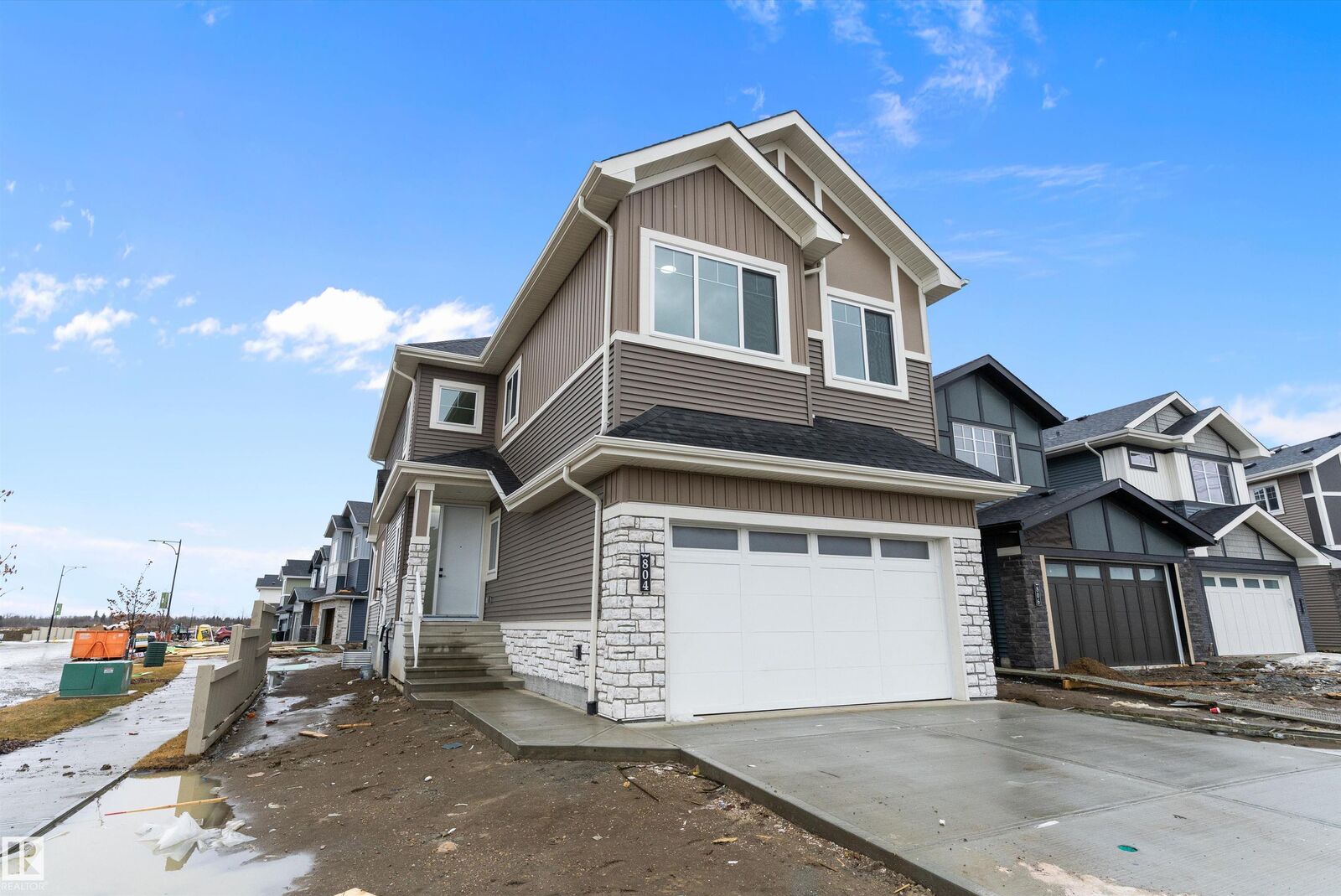 Property Photo:  804 Elderberry Court NW  AB T6M 3J7 