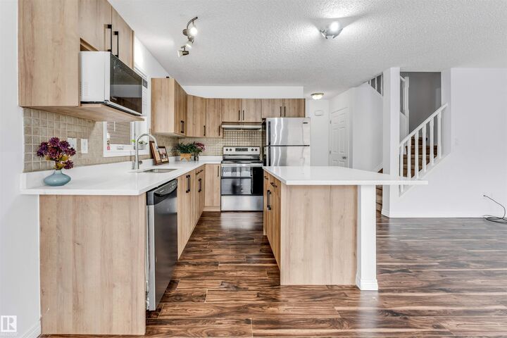 Property Photo:  96 4350 23 Street NW  AB T6T 1X8 