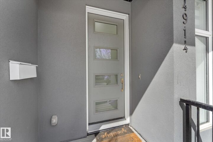 Property Photo:  14914 108 Avenue NW  AB T5P 1L8 