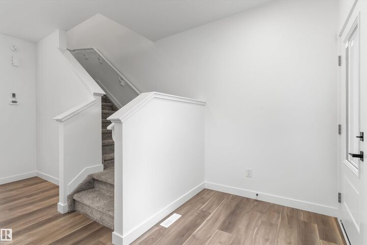 Property Photo: 1060 Cristall Crescent SW AB T6W 5S6
