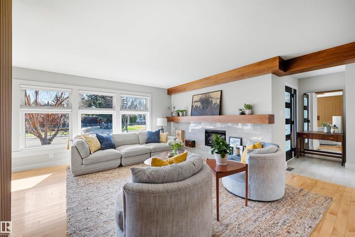 Property Photo:  9124 141 Street NW  AB T5R 0L4 