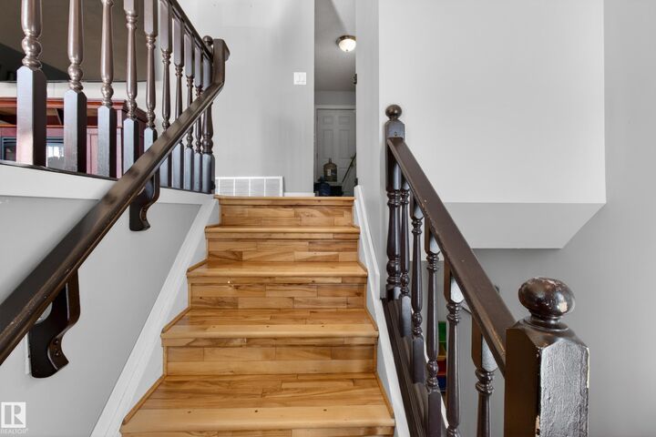 Property Photo:  51551 Rge Road 212A 37  AB T8G 1B2 