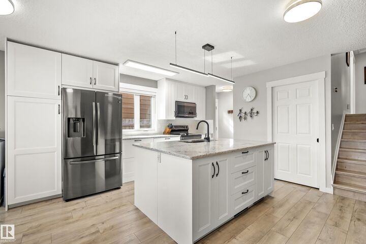 Property Photo:  36 Greenwood Close  AB T7X 1Y1 