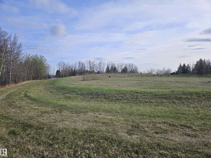 Property Photo:  53417 Rge Road 14 9  AB T7Y 0B5 