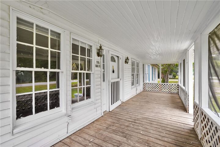Property Photo: 1106 NW Oak Street GA 31331