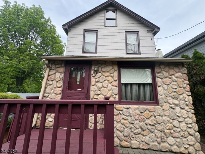 Property Photo:  4 Montville Ave  NJ 07045 
