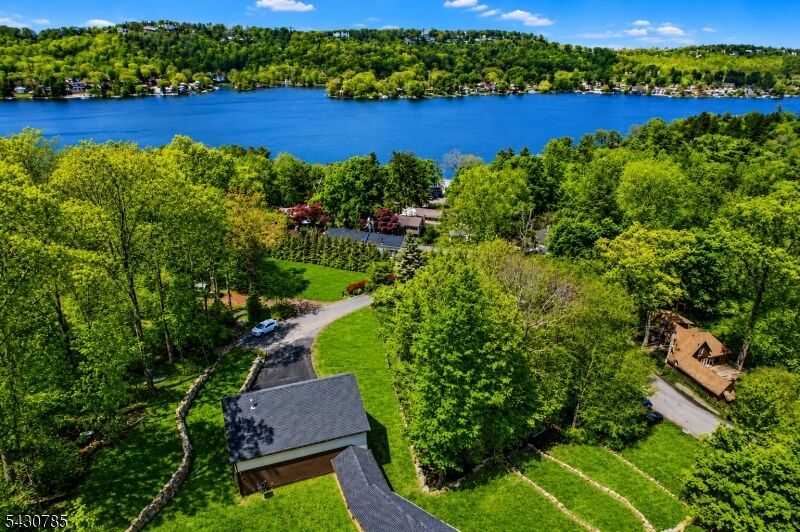 Property Photo: 47 Glenside Trl NJ 07871