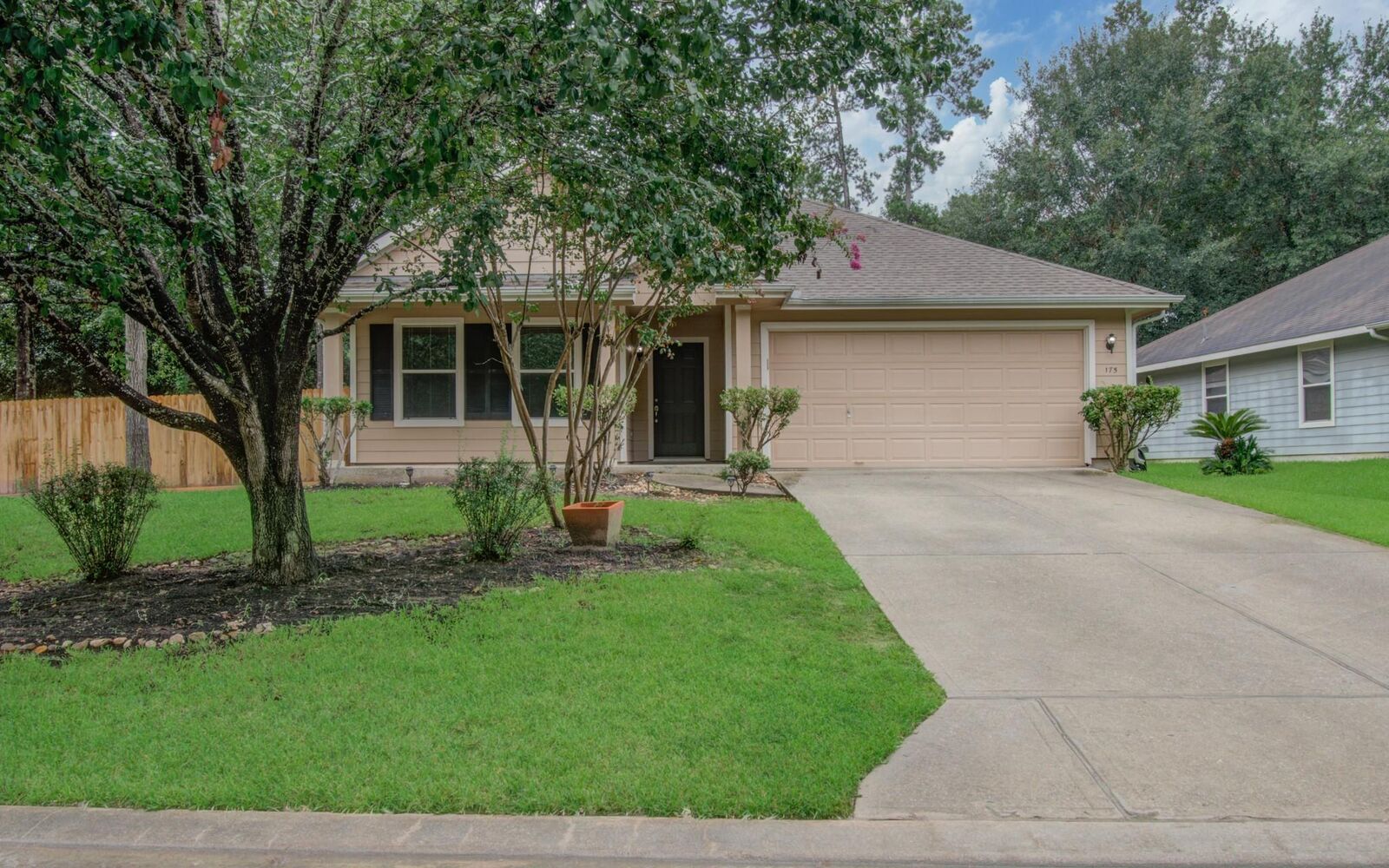 Property Photo:  175 N Vesper Bend Circle  TX 77382 