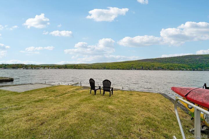 Property Photo:  1 Brook Court  NY 10925 