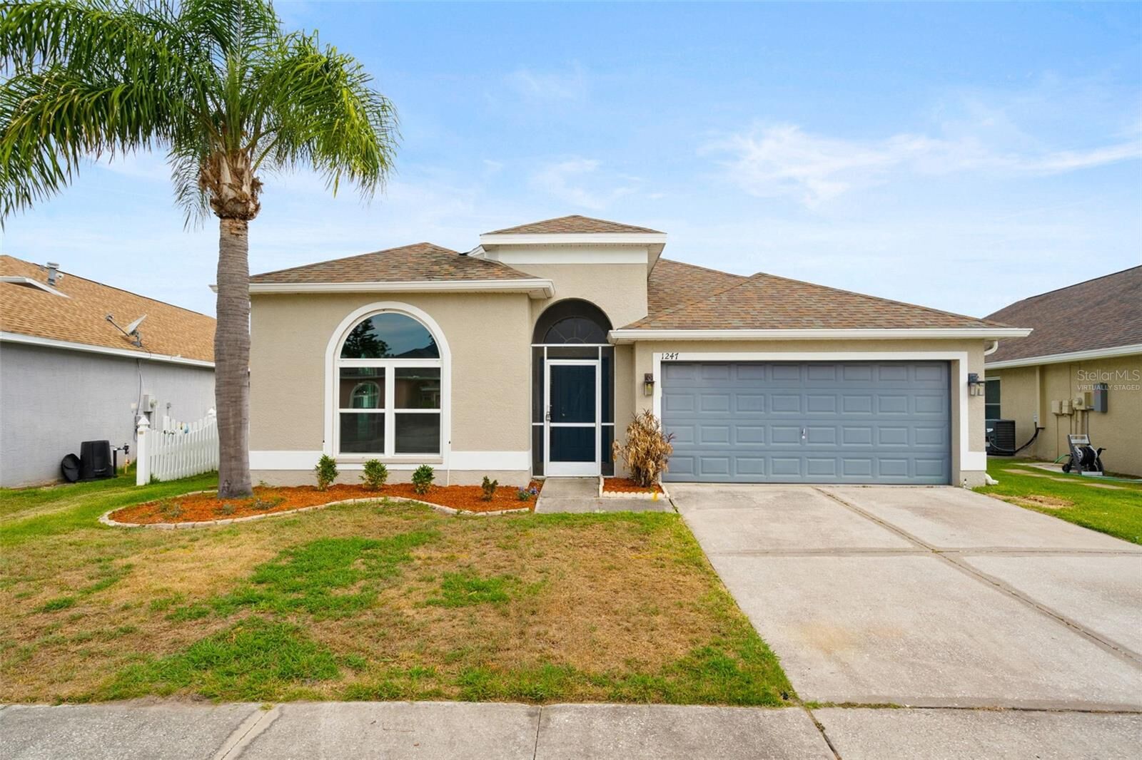 Property Photo: 1247 Vinetree Drive FL 33510