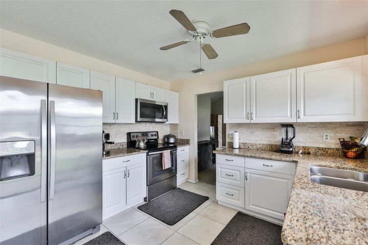 Property Photo:  1741 Atrium Drive  FL 33573 