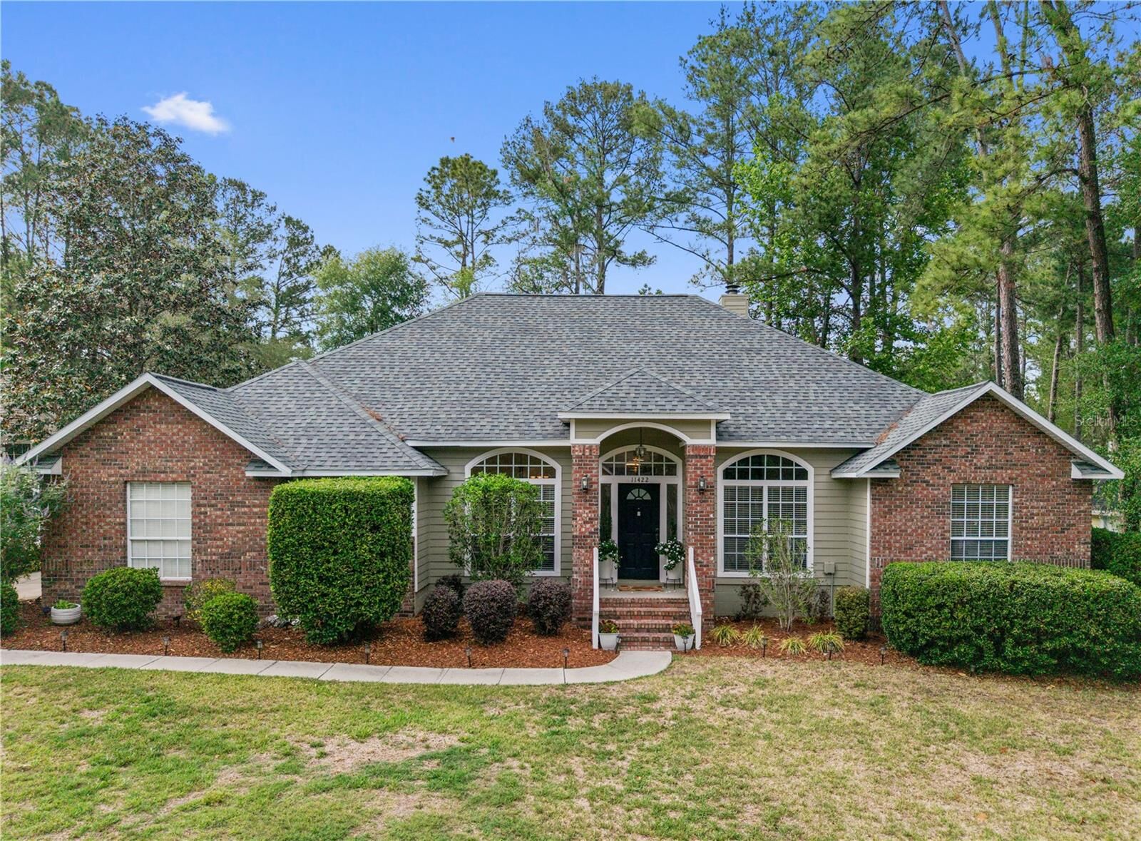 Property Photo: 11422 NW 16th Place FL 32606