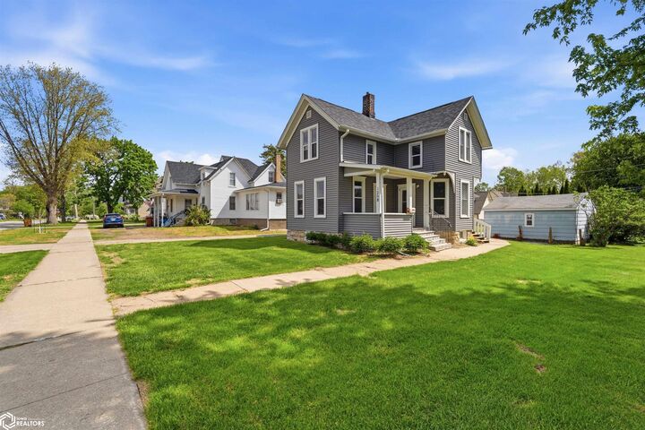 Property Photo:  1208 Main Street  IA 50112 