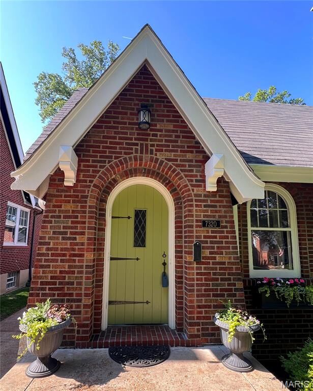 Property Photo:  7320 Goff Avenue  MO 63117 
