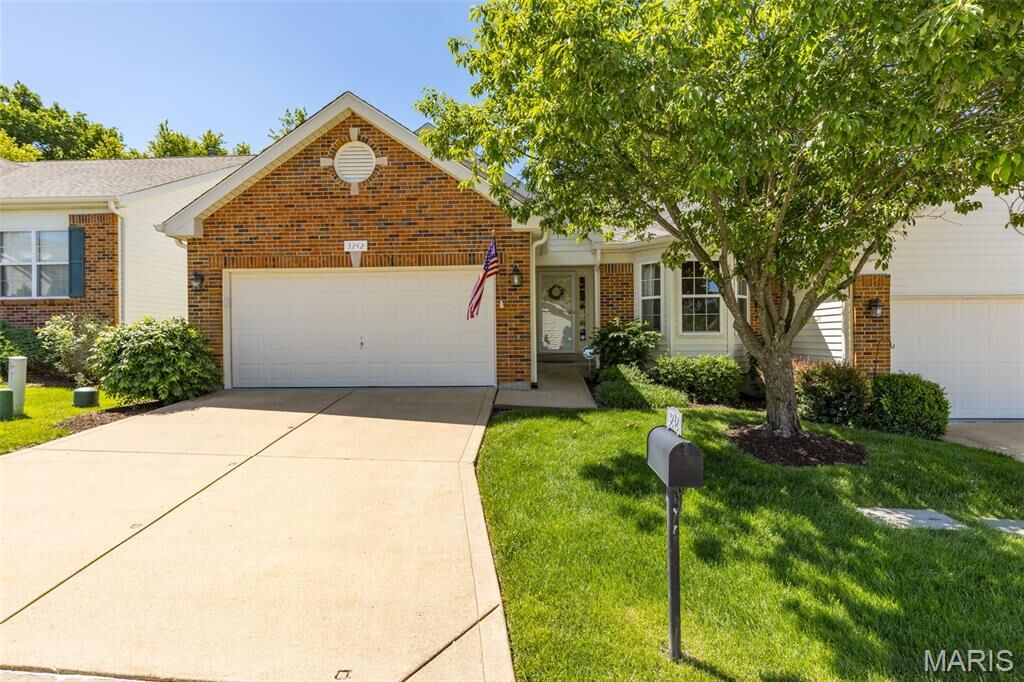 Property Photo:  3242 Woodridge Center Parkway  MO 63129 