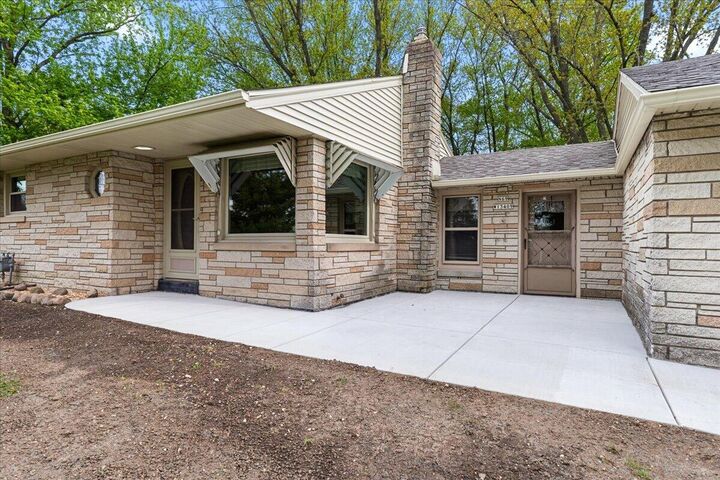 Property Photo:  N69w13409 Harding Dr  WI 53051 