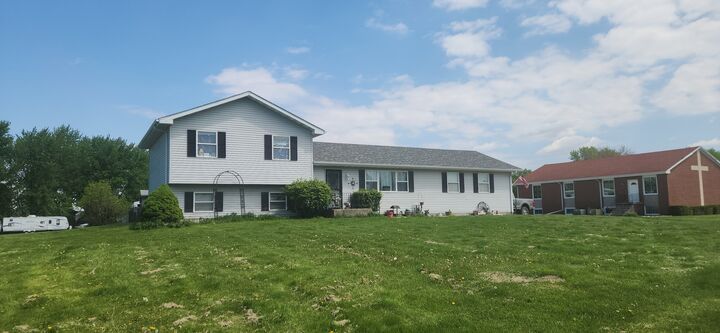 Property Photo:  3403 W State Route 17  IL 60901 