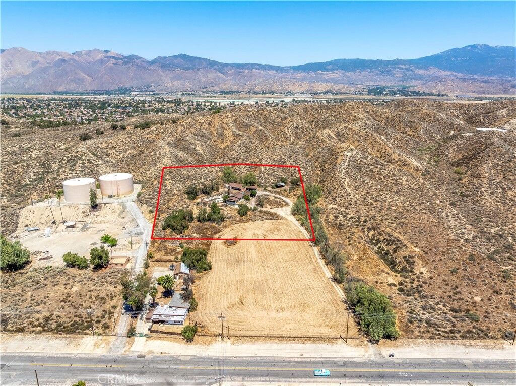 Property Photo:  955 Park  CA 92583 